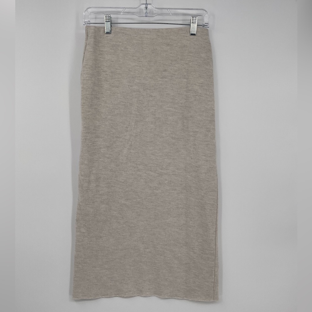 Zara cream knitted Midi length skirt Size Medium